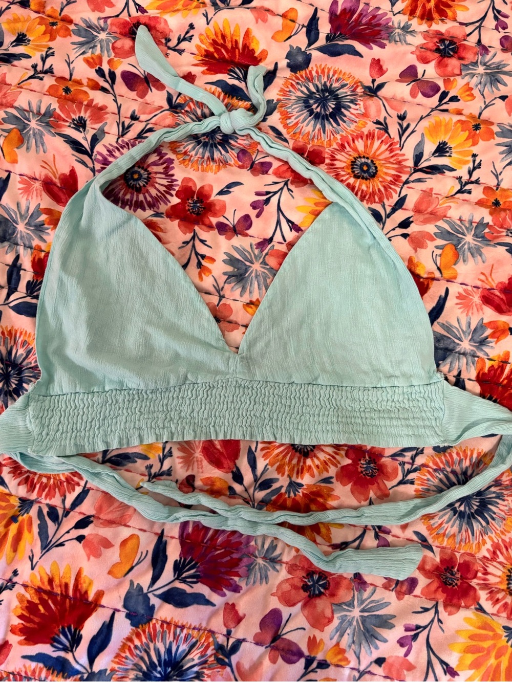 🌊 JSQUAD Lt Blue Halter Crop Top — Size M